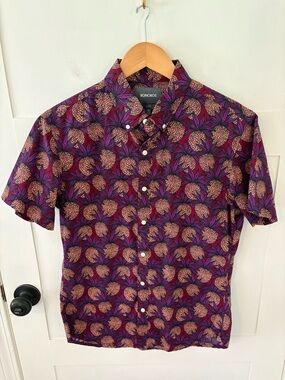 Bonobos Slim Fit Pineapple Riviera Short Sleeve Shirt. Size Medium.
